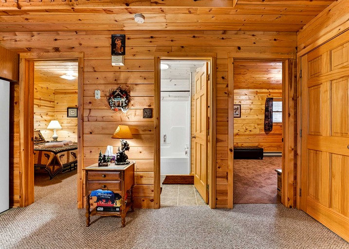 Cabins (United States of America, --, West Virginia)