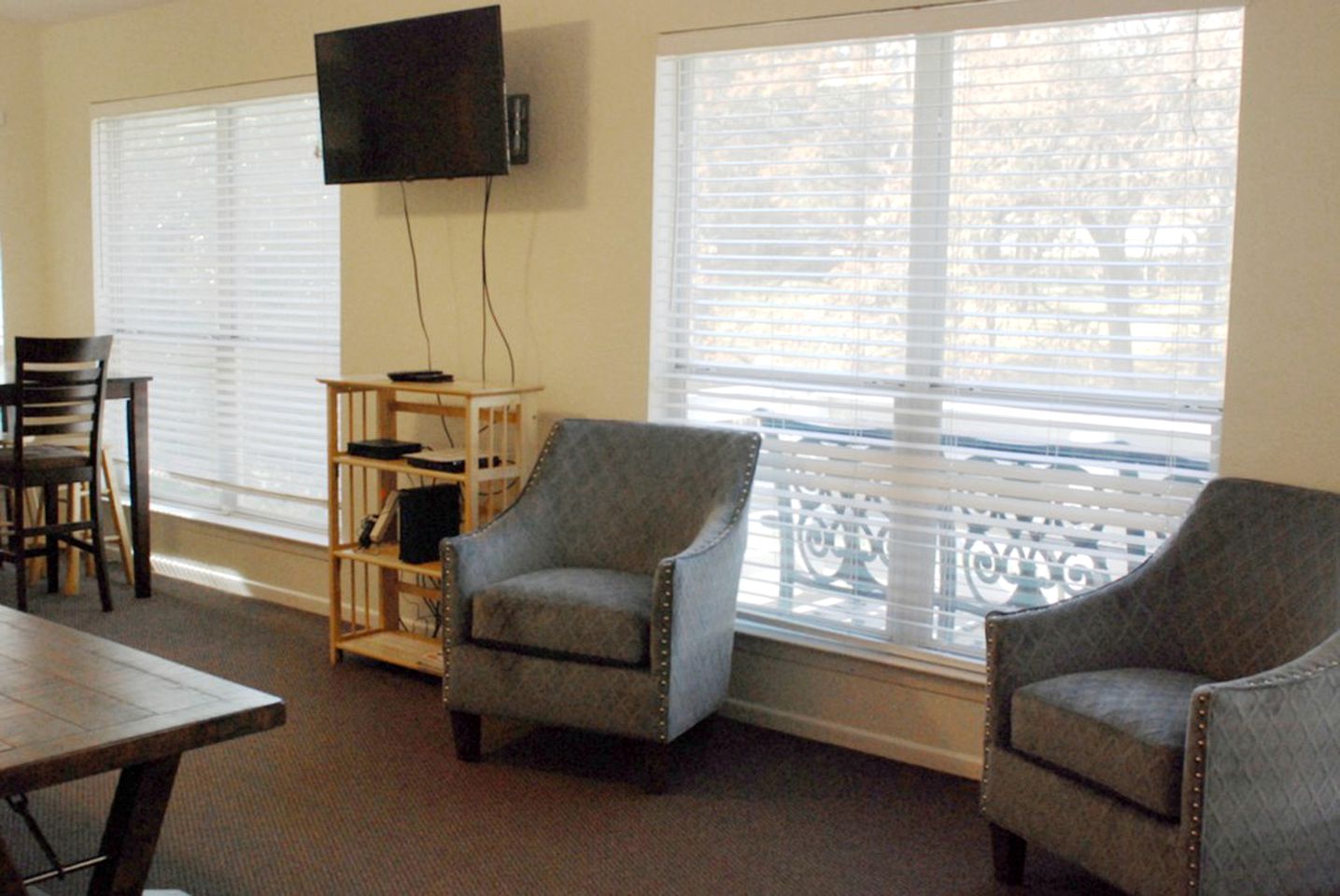 Waterfront Cabin Rental on the Banks of the Guadalupe River near San Antonio, Texas