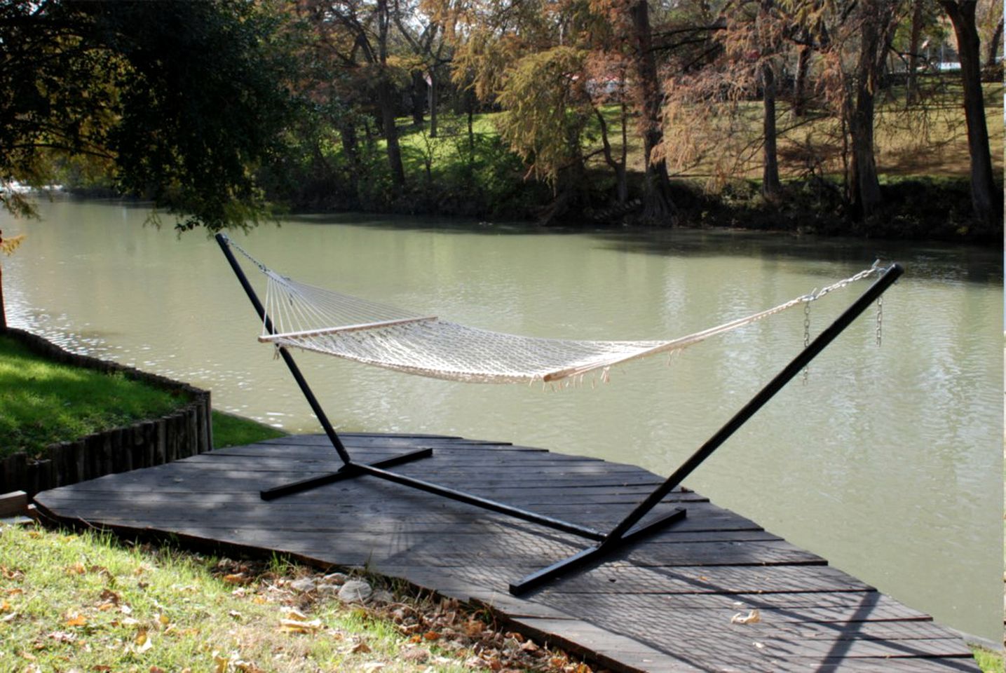 Waterfront Cabin Rental on the Banks of the Guadalupe River near San Antonio, Texas