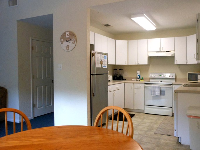 Cabins (New Braunfels, Texas, United States)