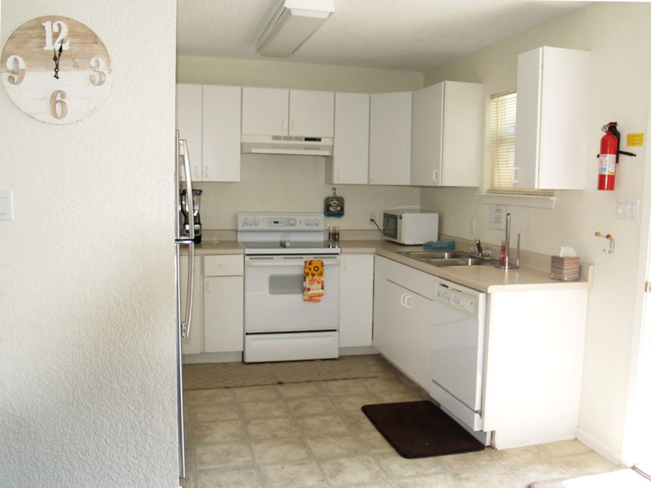 Riverfront Cabin Rental near Canyon Lake in New Braunfels, Texas