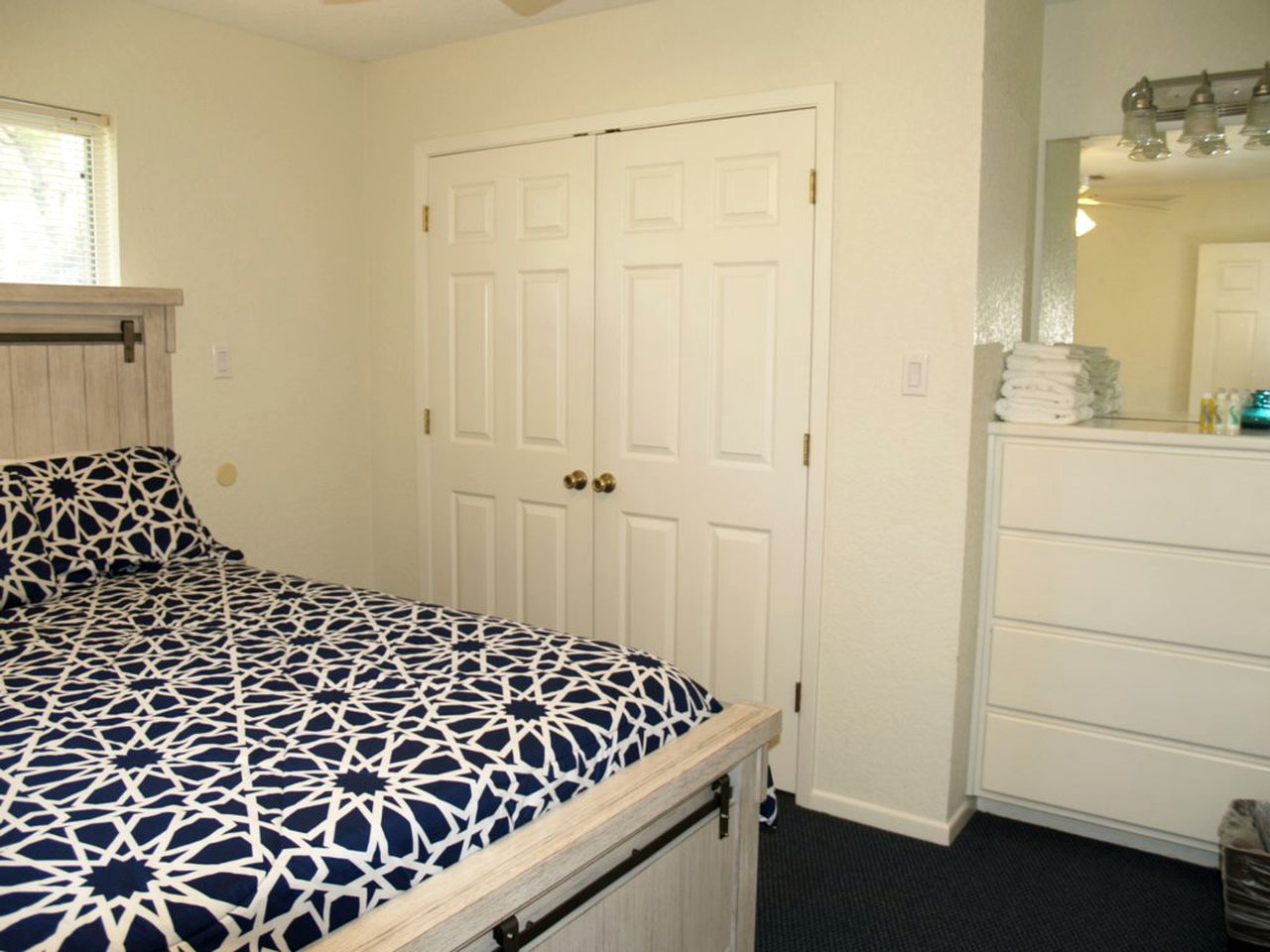 Riverfront Cabin Rental near Canyon Lake in New Braunfels, Texas