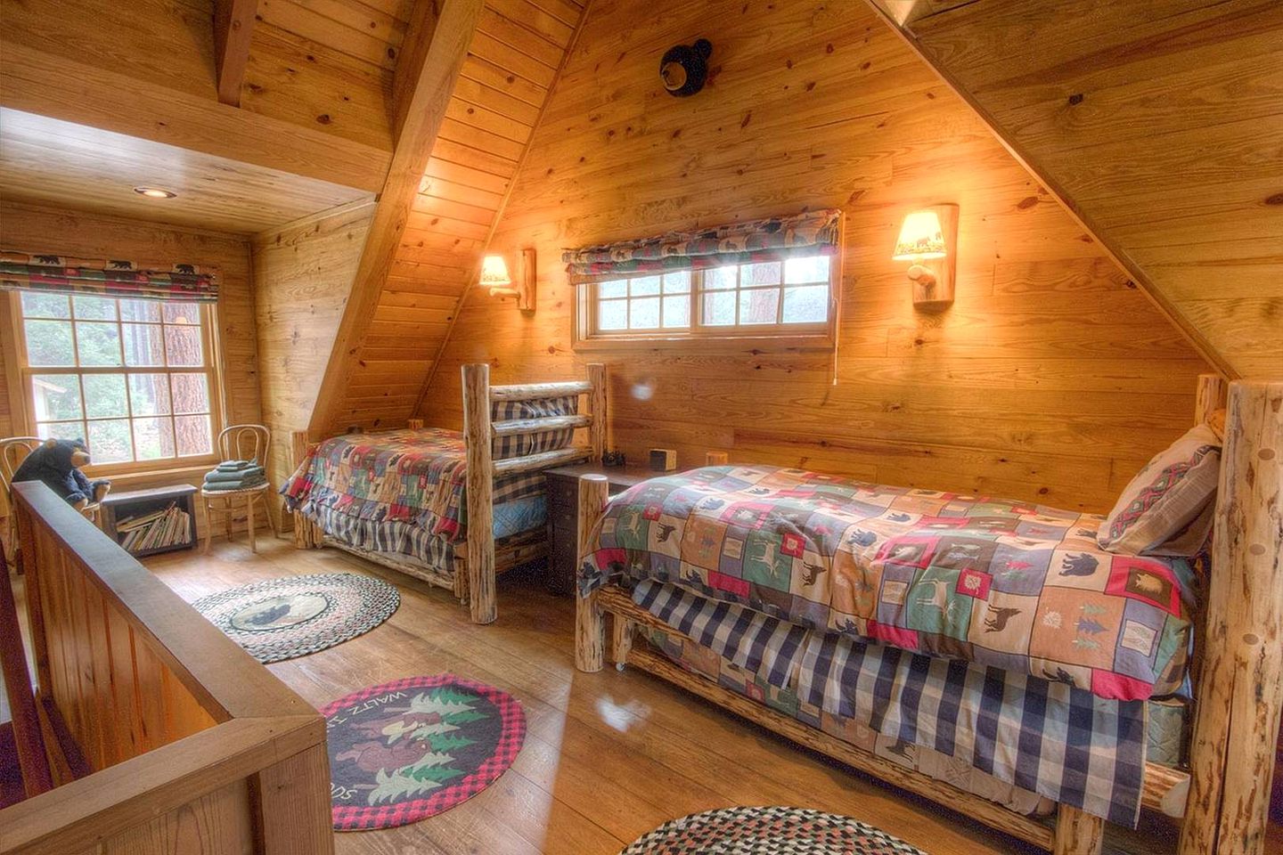 Superb Family Cabin with Hot Tub near Heavenly Valley Ski Area in Lake Tahoe, California
