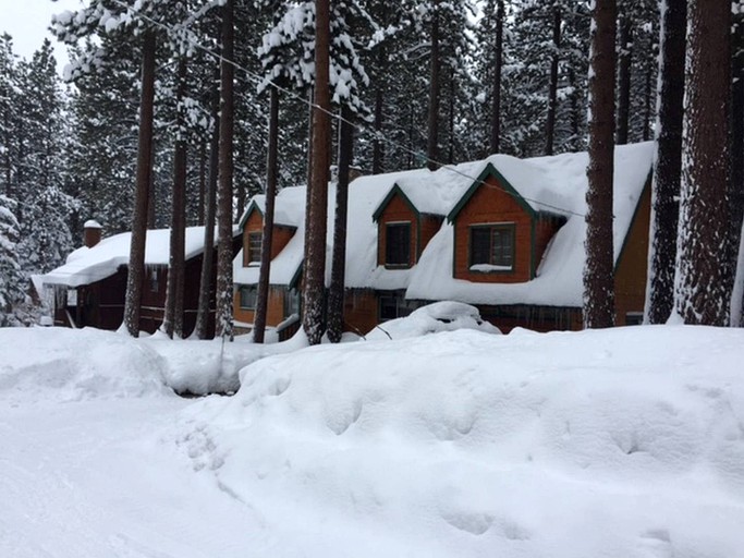 Cabins (United States of America, South Lake Tahoe, California)