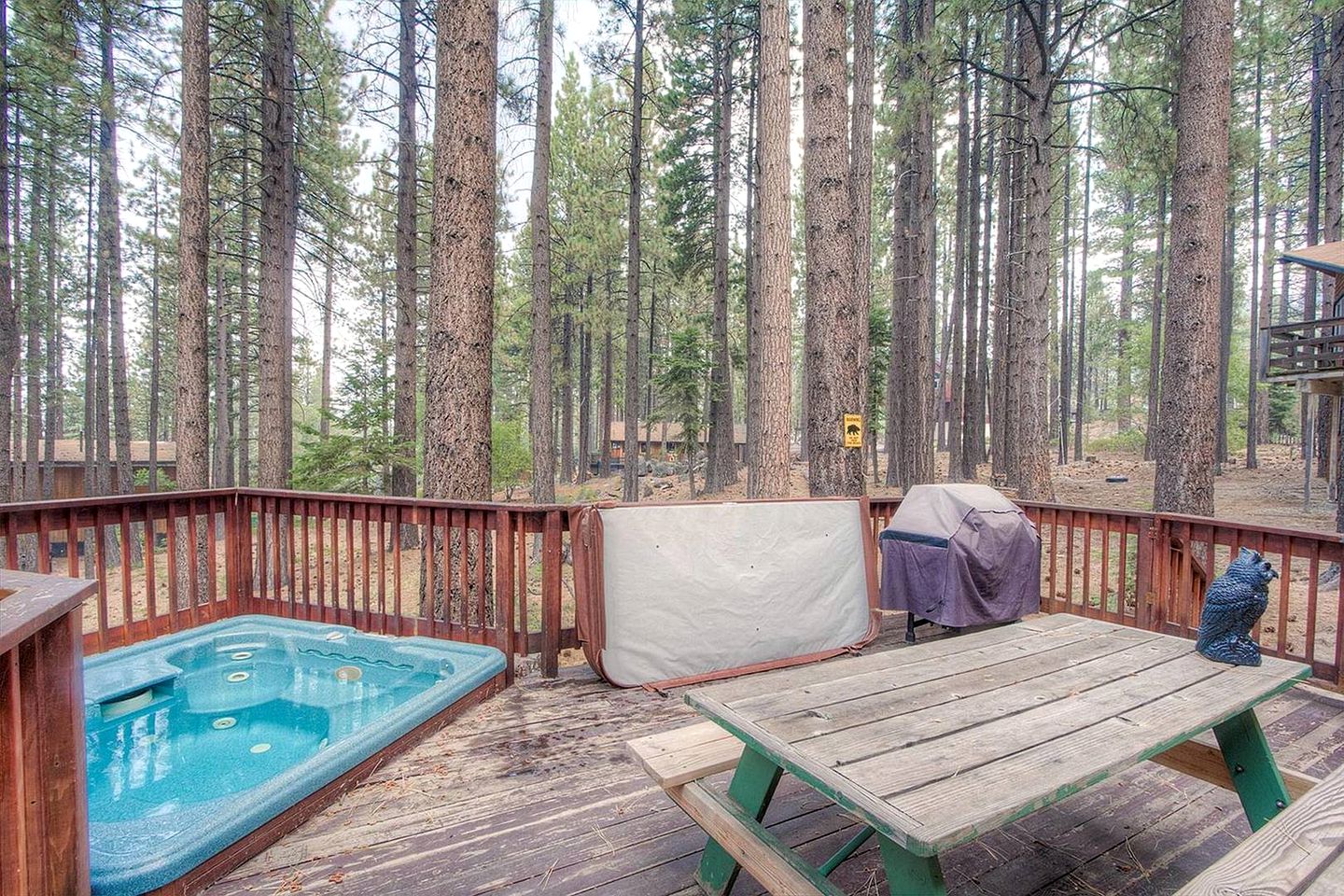 Superb Family Cabin with Hot Tub near Heavenly Valley Ski Area in Lake Tahoe, California