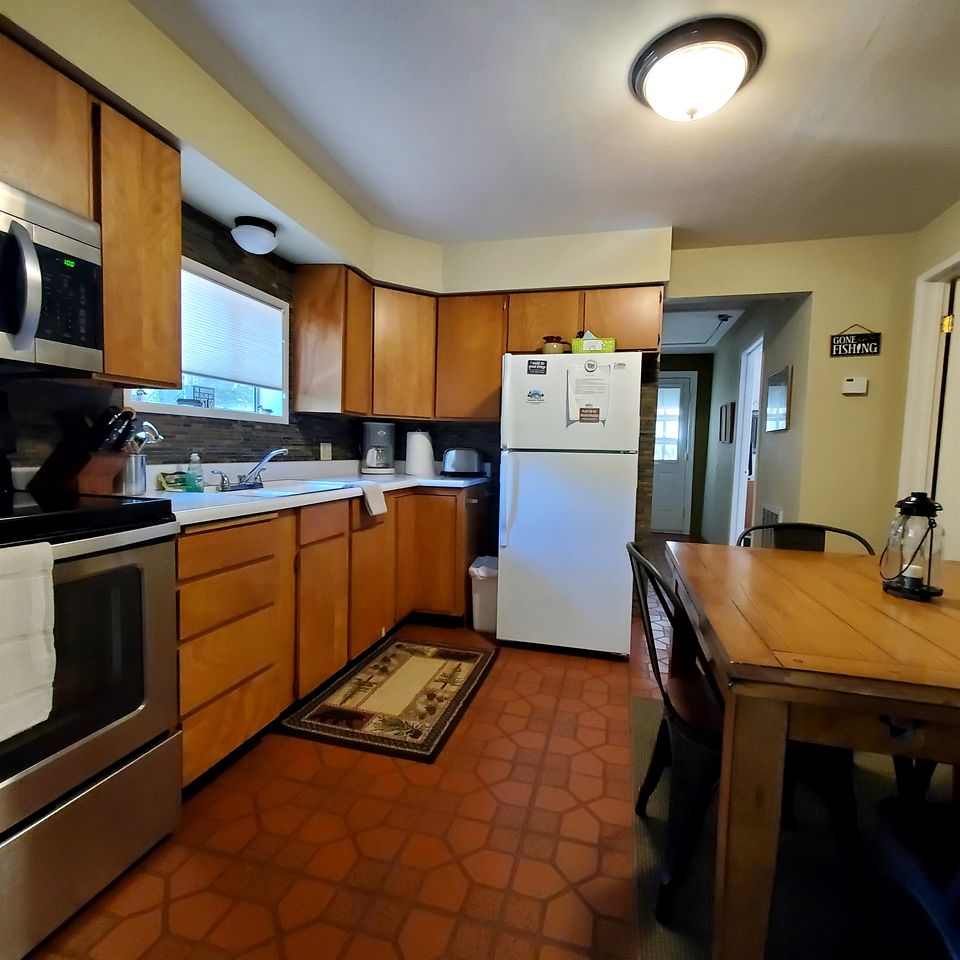 Outstanding Cabin Nestled Amidst Trees in Dunsmuir, California