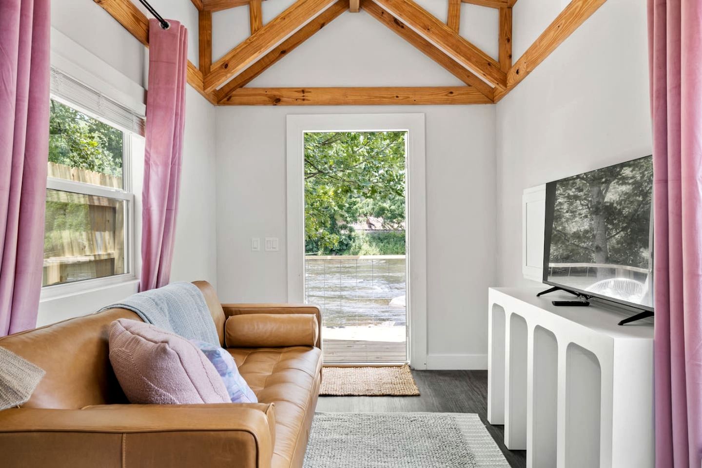 Magical Tiny House with River Views in North Carolina