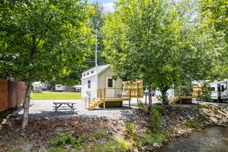 Magical Tiny House with River Views in North Carolina