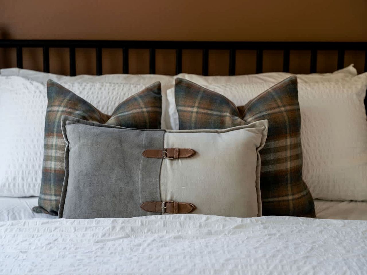 Modern-Rustic Glamping Retreat South of Denver, Perfect for a Weekend in the Mountains