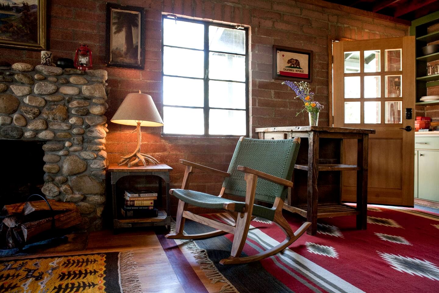 Charming Cabin Retreat on the Kern River with Hot Tub & River Access Near Kernville, CA