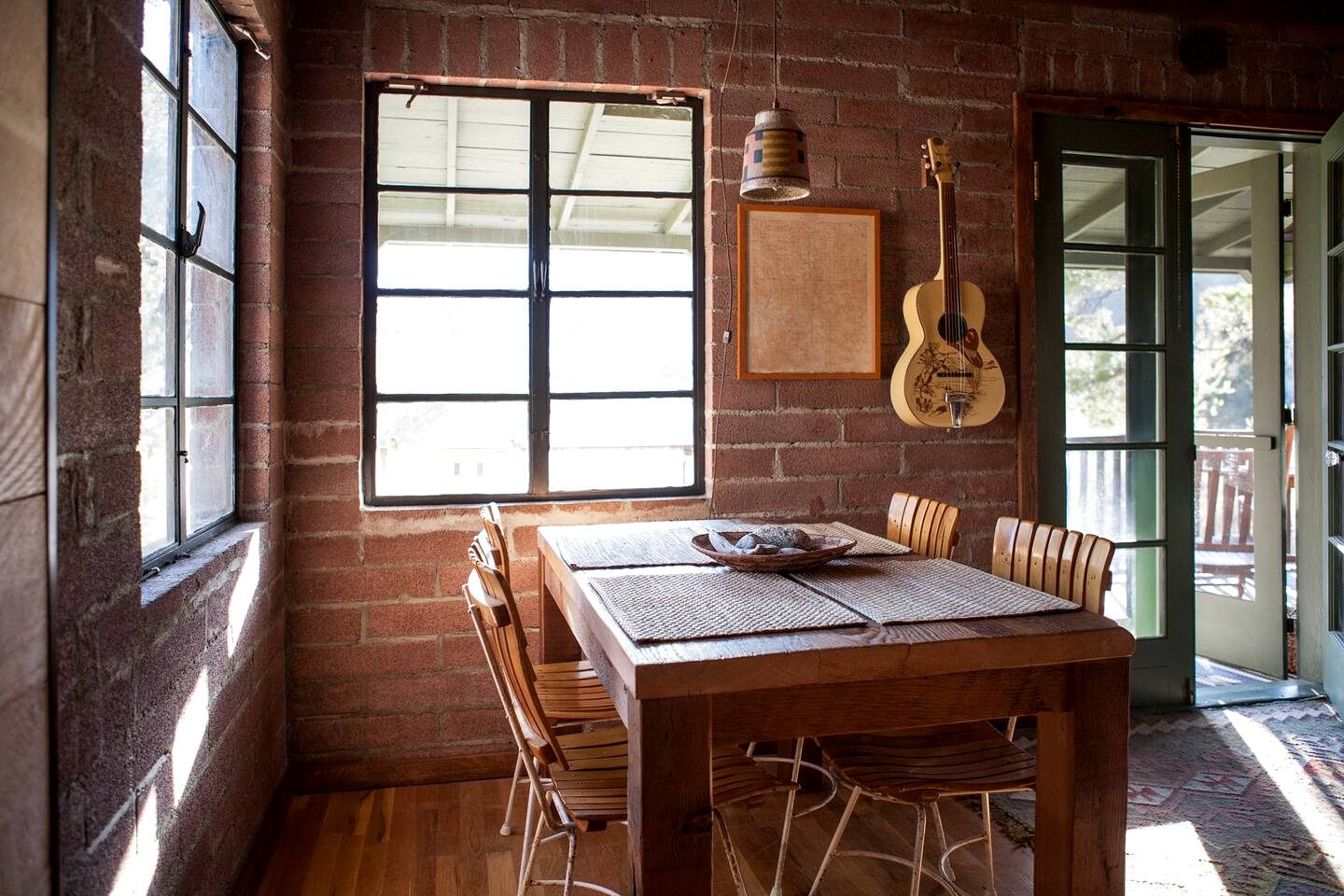 Charming Cabin Retreat on the Kern River with Hot Tub & River Access Near Kernville, CA