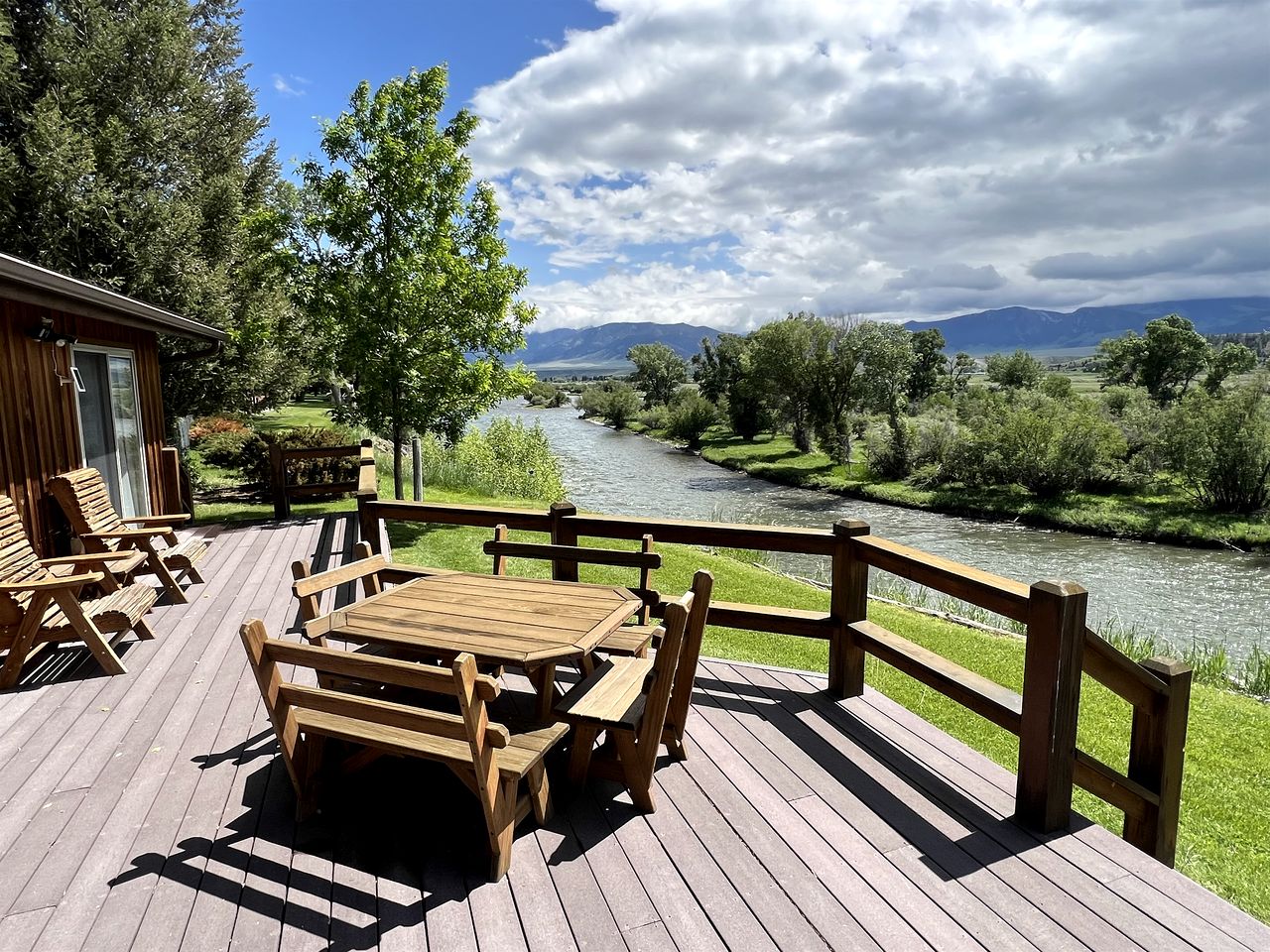 Charming Riverside Vacation Rental with Scenic Mountain Views near Ennis, Montana
