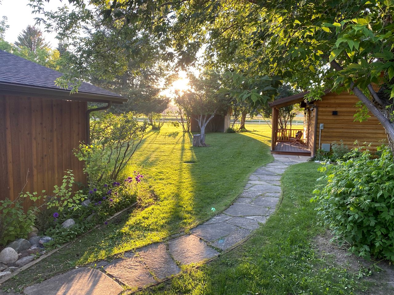 Charming Riverside Vacation Rental with Scenic Mountain Views near Ennis, Montana