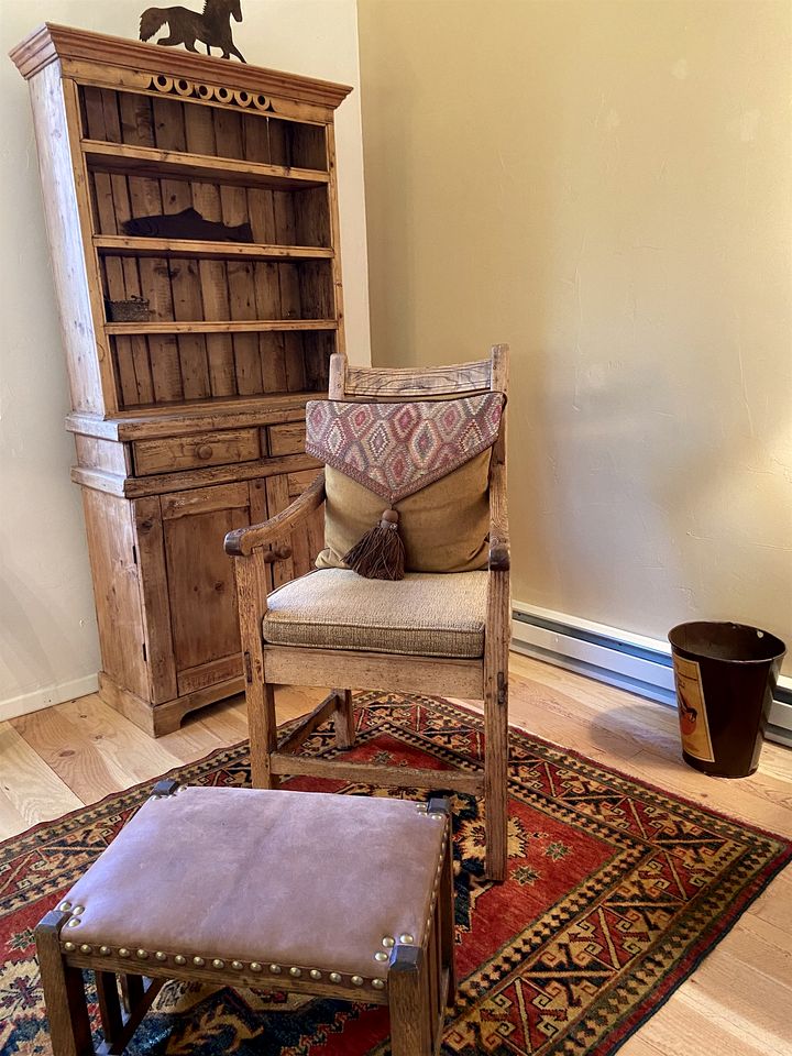 Charming Riverside Vacation Rental with Scenic Mountain Views near Ennis, Montana