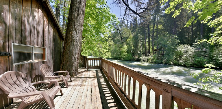 Cabins (United States of America, Castella, California)