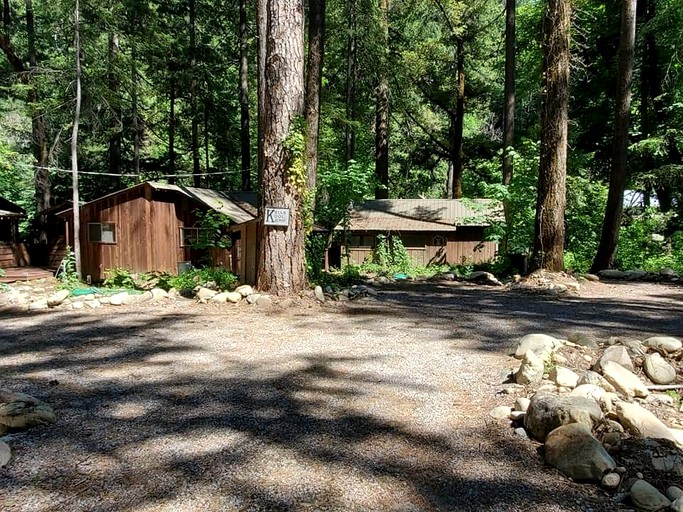 Cabins (United States of America, Castella, California)