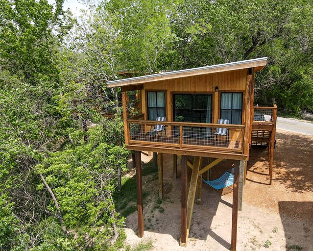 Cabins (United States of America, New Braunfels, Texas)