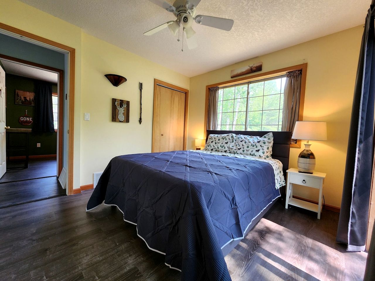 Riverfront Cabin Incredible for Outdoor Enthusiasts with Kayaks in Hessel, Michigan