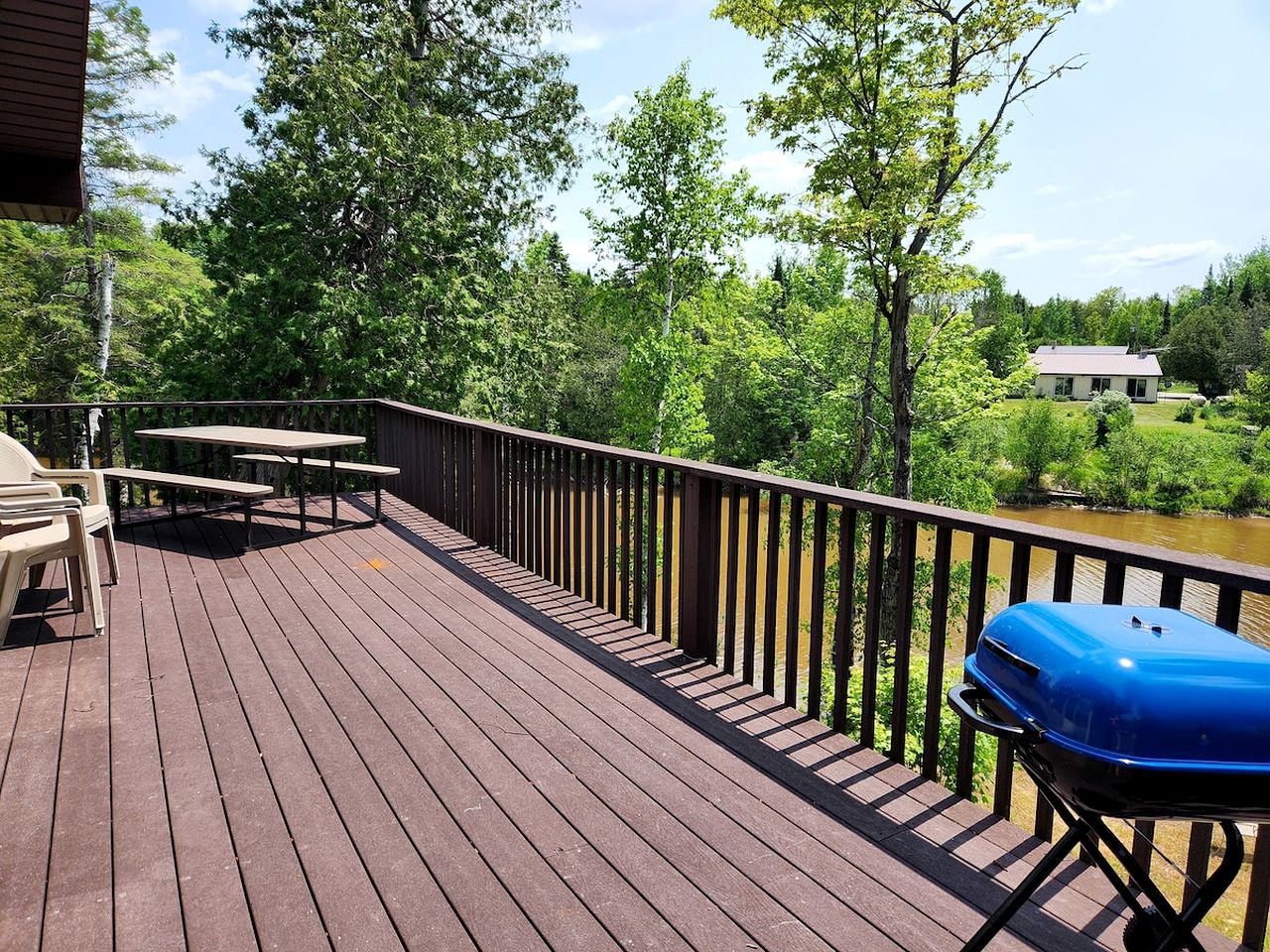 Riverfront Cabin Incredible for Outdoor Enthusiasts with Kayaks in Hessel, Michigan