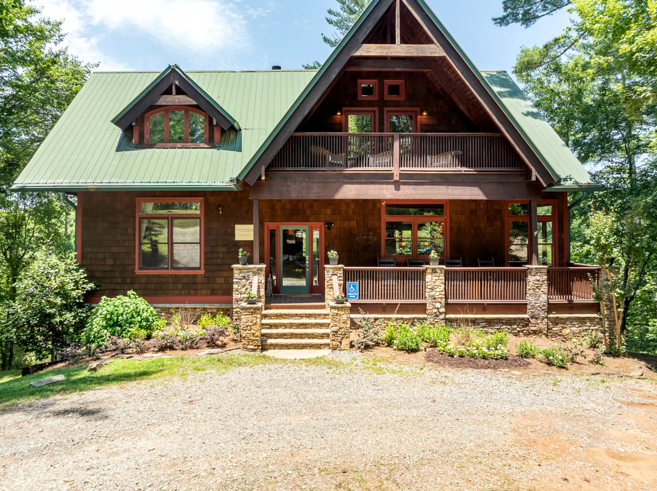 Luxury Three-Story Riverfront Cabin Rental for Groups in Blue Ridge Region of Georgia