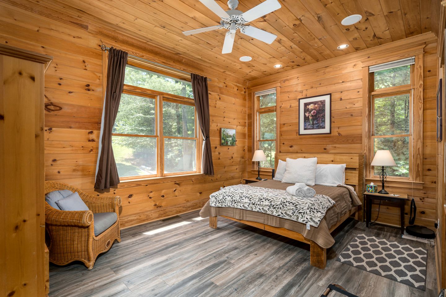 Luxury Three-Story Riverfront Cabin Rental for Groups in Blue Ridge Region of Georgia