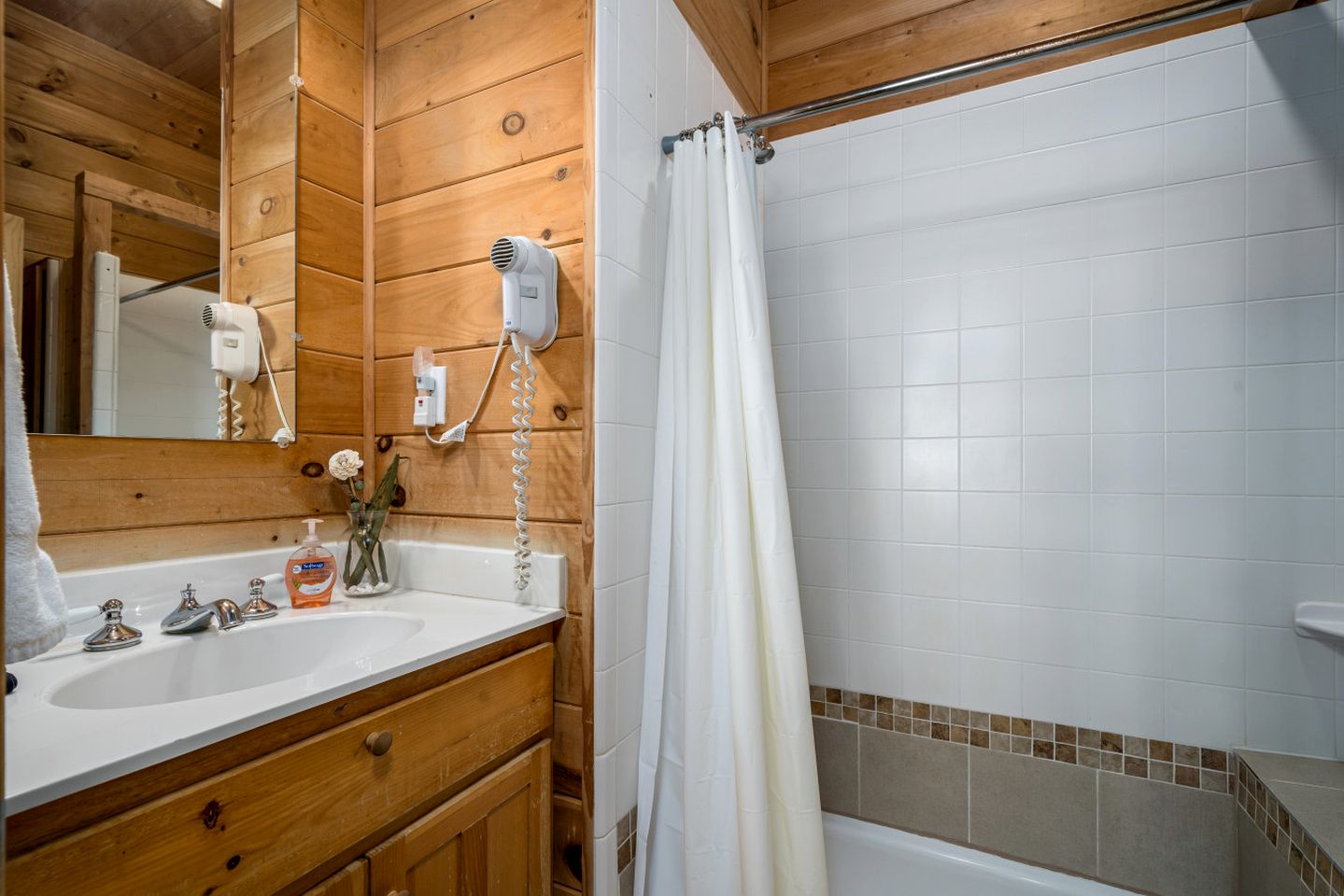 Luxury Three-Story Riverfront Cabin Rental for Groups in Blue Ridge Region of Georgia