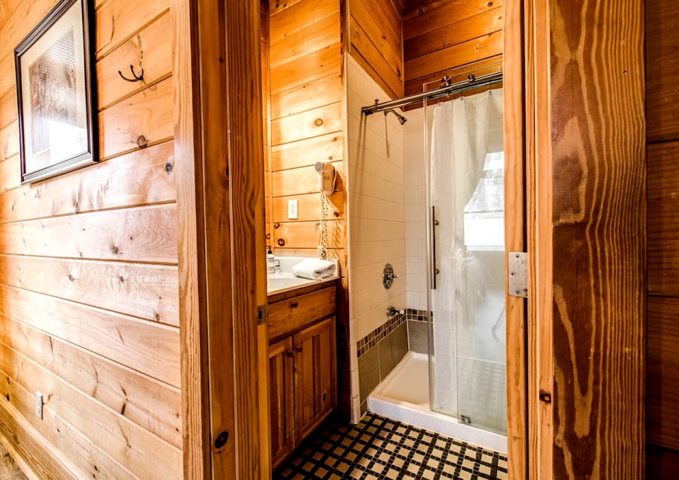 Luxury Three-Story Riverfront Cabin Rental for Groups in Blue Ridge Region of Georgia