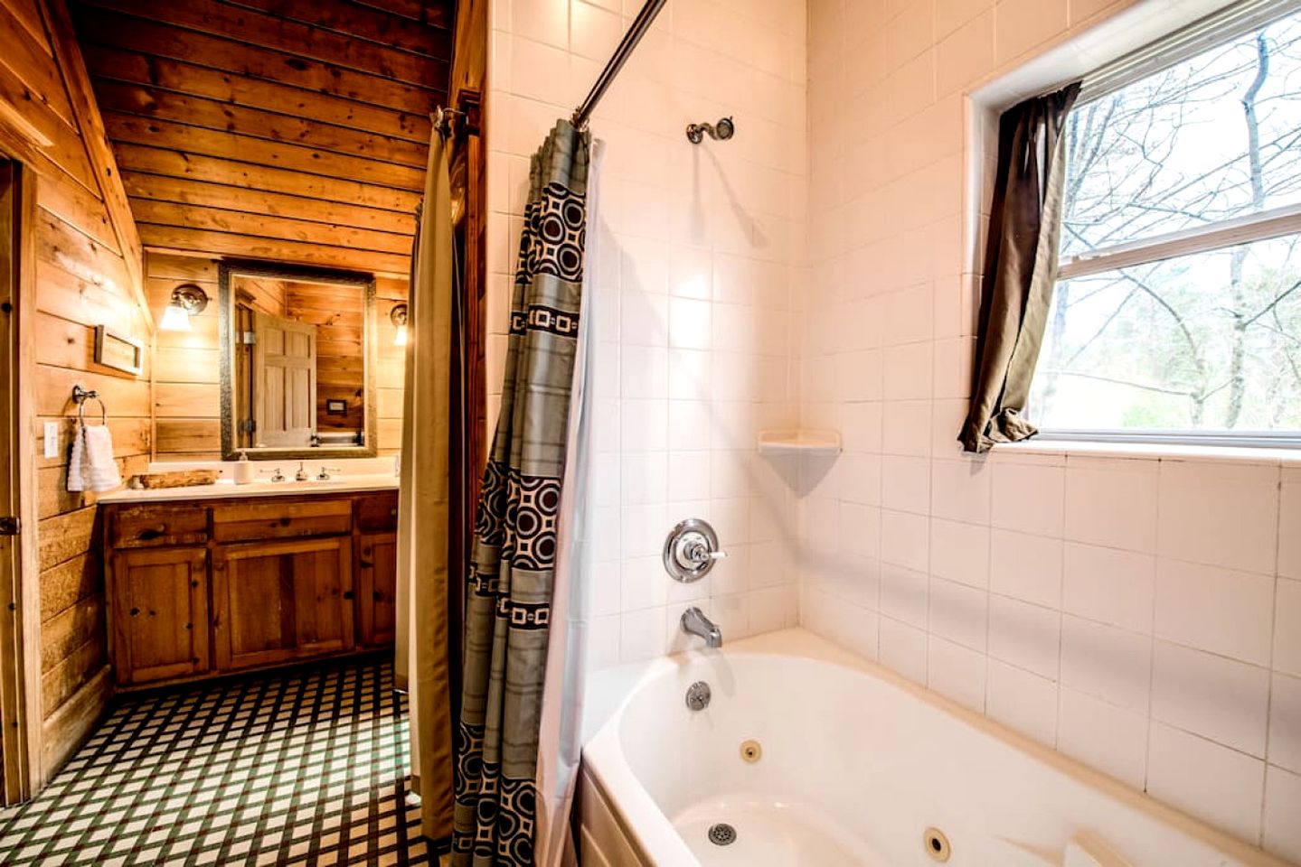 Luxury Three-Story Riverfront Cabin Rental for Groups in Blue Ridge Region of Georgia