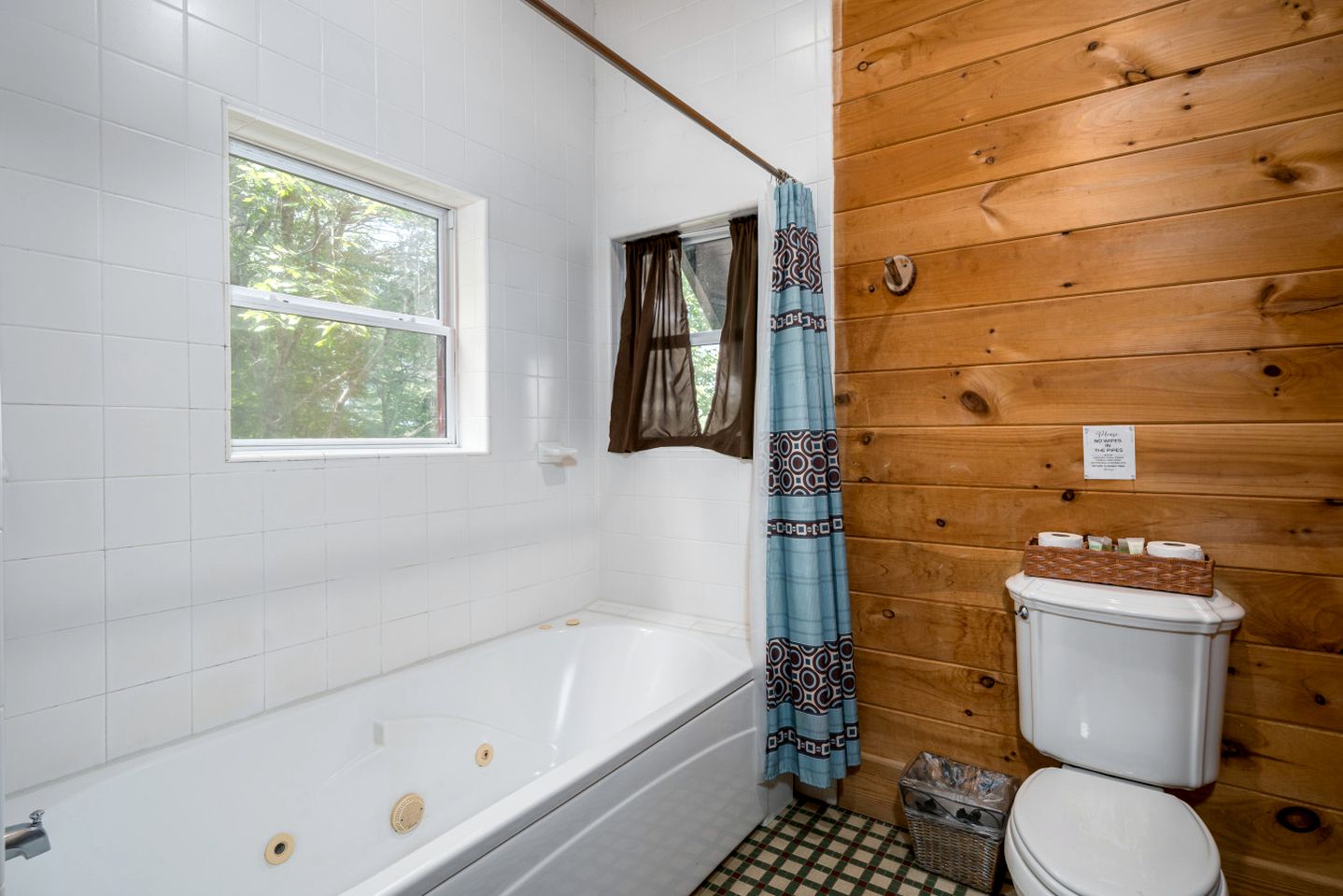 Luxury Three-Story Riverfront Cabin Rental for Groups in Blue Ridge Region of Georgia