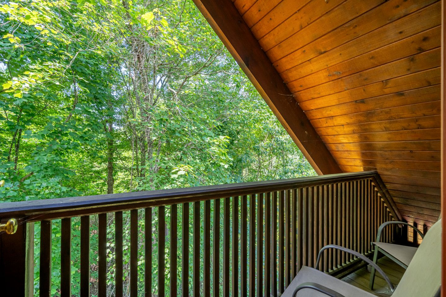 Luxury Three-Story Riverfront Cabin Rental for Groups in Blue Ridge Region of Georgia