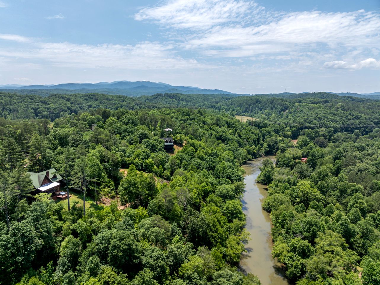 Luxury Three-Story Riverfront Cabin Rental for Groups in Blue Ridge Region of Georgia