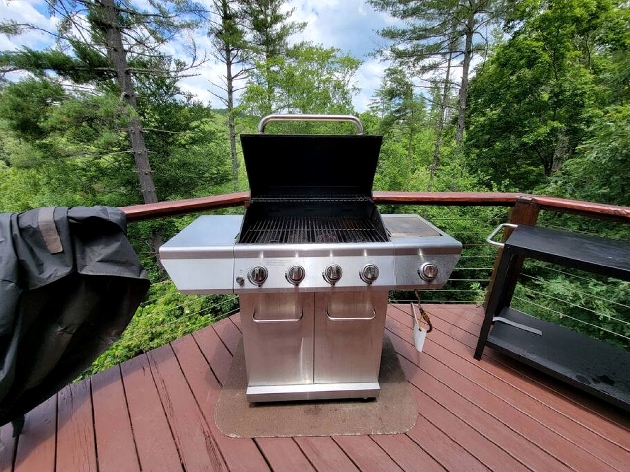Luxury Three-Story Riverfront Cabin Rental for Groups in Blue Ridge Region of Georgia