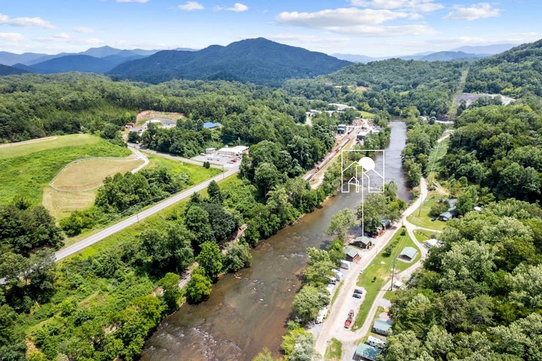 Cabins (United States of America, Sylva, North Carolina)