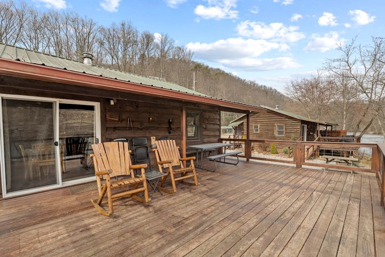 Cabins (United States of America, Sylva, North Carolina)