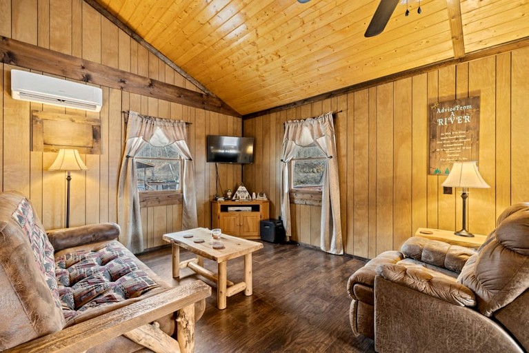 Cabins (United States of America, Sylva, North Carolina)