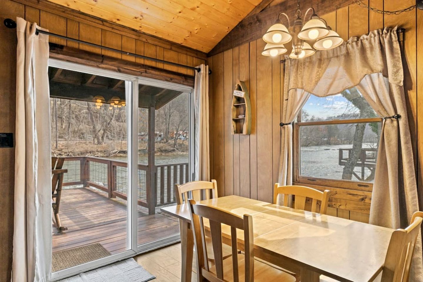 Glorious Wooden Cabin Surrounded by Trees in Sylva, North Carolina