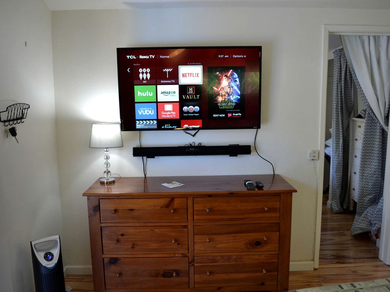 Beautiful Cottage Rental with Private River Beach on the Russian River, California