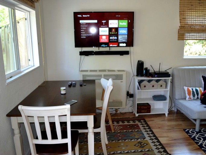 Vacation Rentals (Forestville, California, United States)