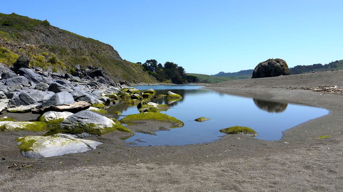Riverfront Home on the Russian River, Cottages, Jenner, United States of America Glamping Hub