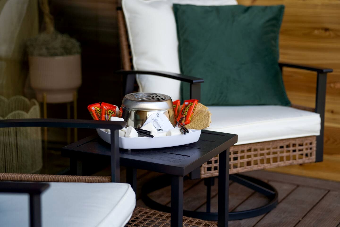 Riverfront, Modern A-Frame on the Allegheny River, Perfect for a Romantic Weekend to Unwind