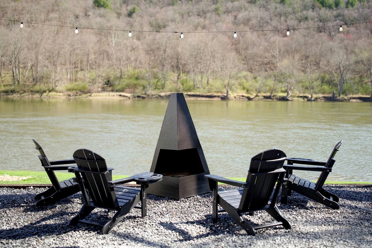Riverfront, Modern A-Frame on the Allegheny River, Perfect for a Romantic Weekend to Unwind