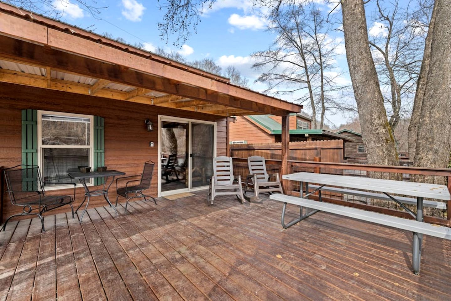 Outstanding Tiny House with Fire Pit and Barbecue in Sylva, North Carolina