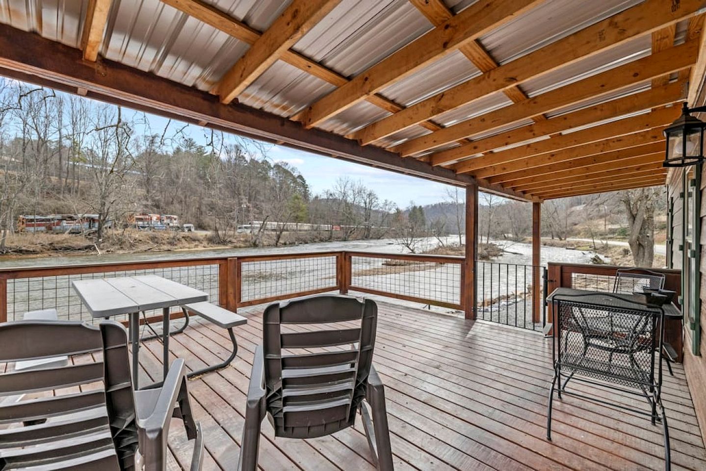 Outstanding Tiny House with Fire Pit and Barbecue in Sylva, North Carolina