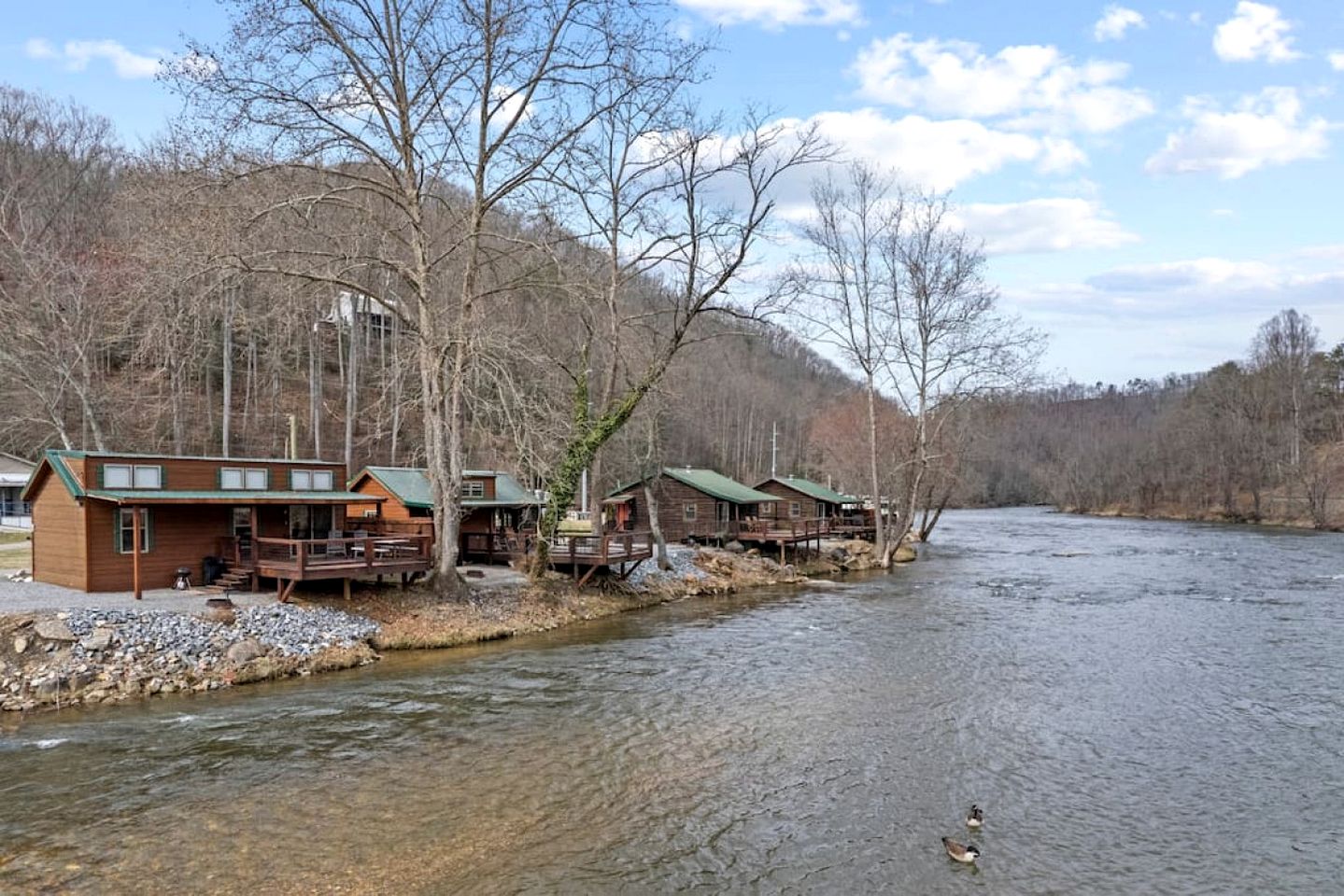 Outstanding Tiny House with Fire Pit and Barbecue in Sylva, North Carolina
