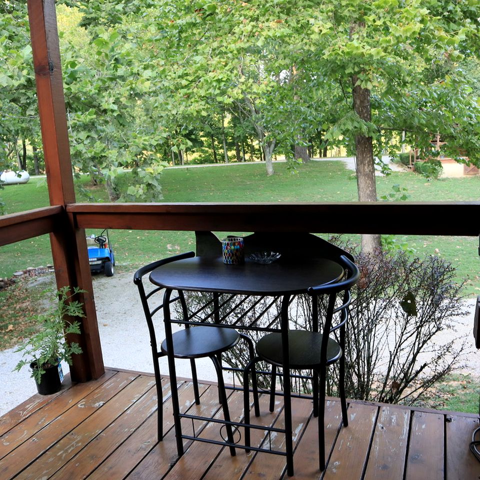 Riverfront Vacation Rental with Gas Fireplace in Eureka Springs, Arkansas