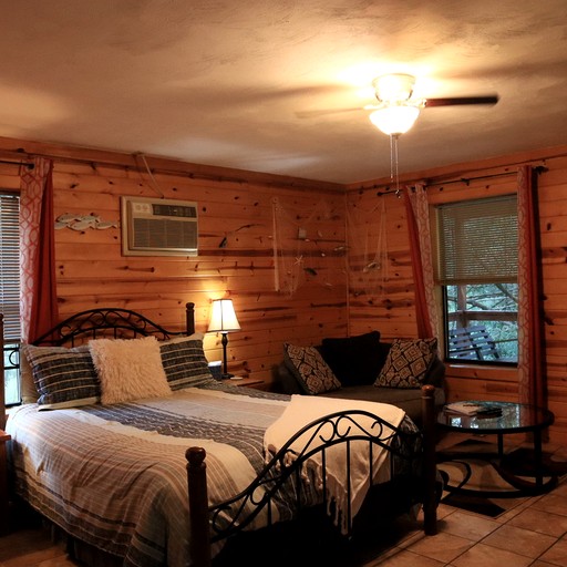 Cabins (United States of America, Eureka Springs, Arkansas)