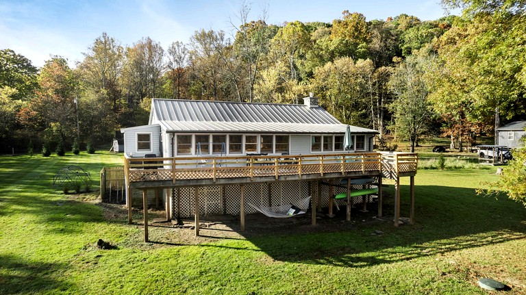 Cabins (United States of America, Hedgesville, West Virginia)