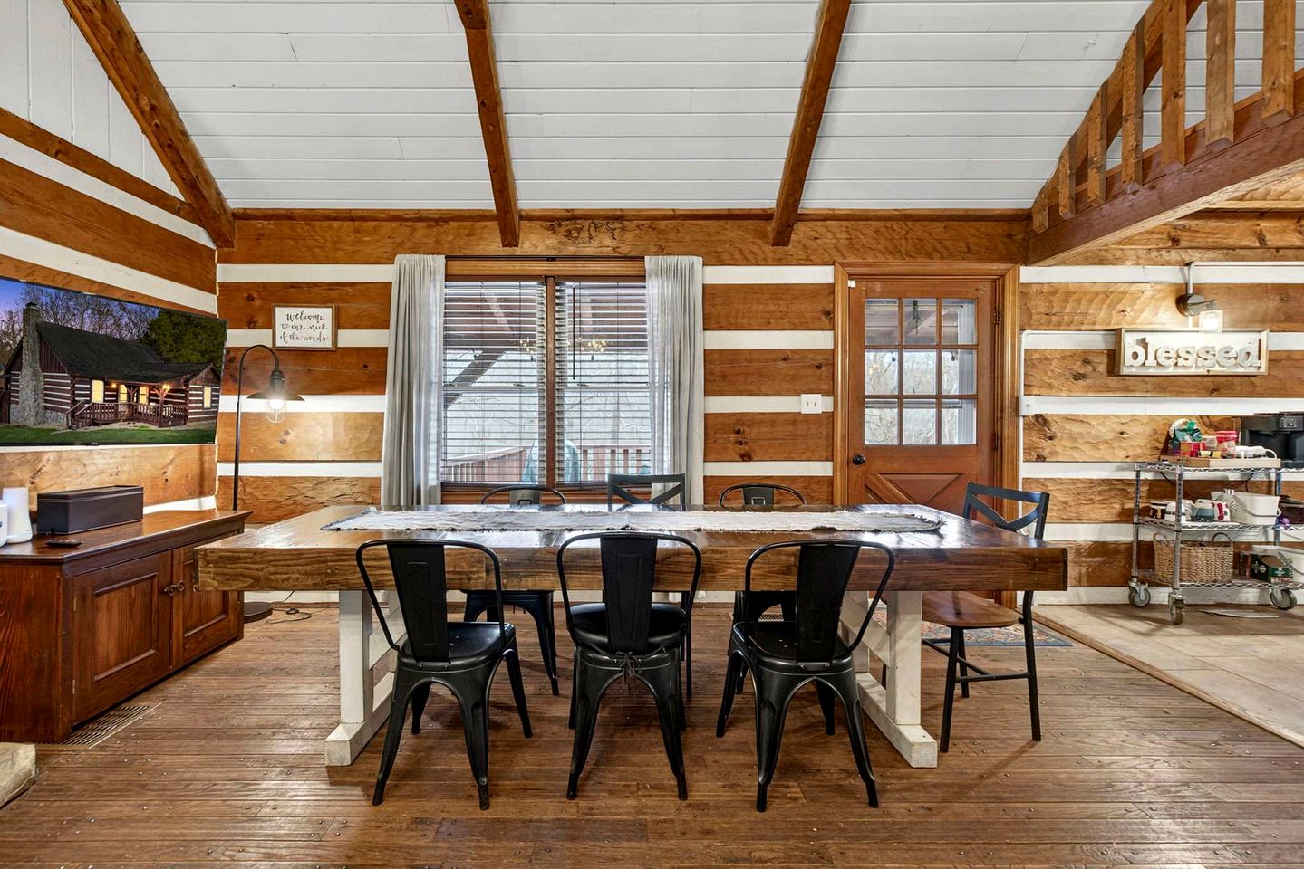 Spacious Riverfront Cabin with Hot Tub Near Shenandoah River, Maurertown, Virginia