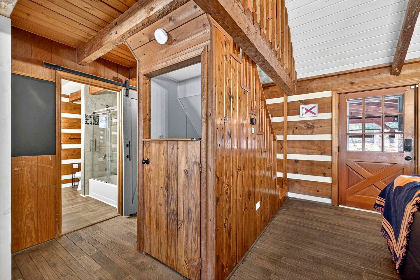 Spacious Riverfront Cabin with Hot Tub Near Shenandoah River, Maurertown, Virginia