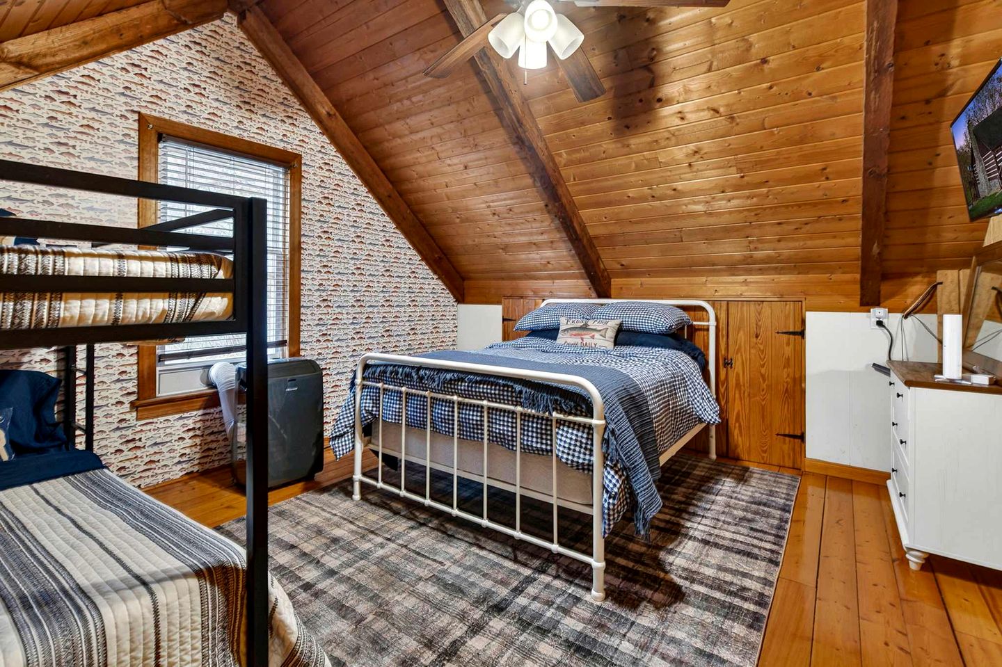 Spacious Riverfront Cabin with Hot Tub Near Shenandoah River, Maurertown, Virginia